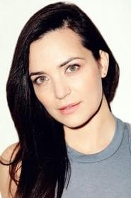 Jules Willcox في دور Sarah