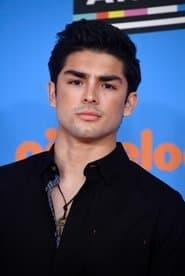Diego Tinoco dans le rôle de Nero / The Pheonix Knight