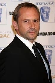 Daniel Fathers في دور Brown Cesario