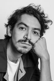 Luis Eduardo Yee dans le rôle de Soldado 2