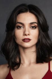 Lauren LaVera في دور Sienna Shaw