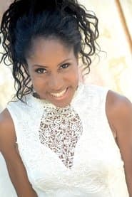 Kandace Caine dans le rôle de Karrie