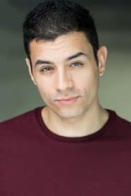 Javier Villamil dans le rôle de Police Officer 1