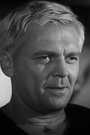 Kurt Müller-Reitzner dans le rôle de Karl Kunert