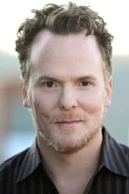 Daniel Pearce dans le rôle de Young Orlov