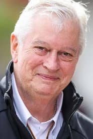 Pat Symonds dans le rôle de Self