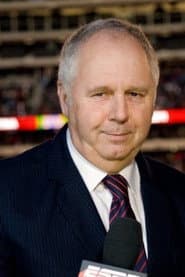 Ian Darke في دور Self - Narrator (voice)