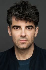 David Savard في دور Noël Valois