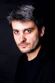 Bernat Quintana dans le rôle de Aalik