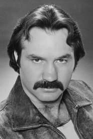 Cole S. McKay dans le rôle de Trucker 1