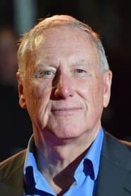 James Smith dans le rôle de Godolphin