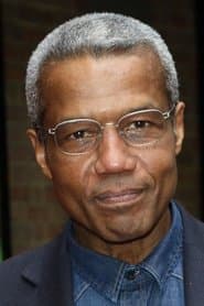 Hugh Quarshie في دور Detective Joyce