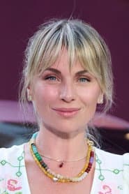 Ludwika Paleta as Lucía