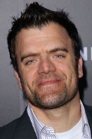 Kevin Weisman في دور Dr. Finkel
