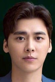 Li Yifeng في دور He Chang Gong