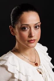 Ilinca Goia as Elizabeth Storm