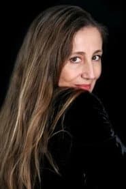 Ester Cucinotti في دور Concetta
