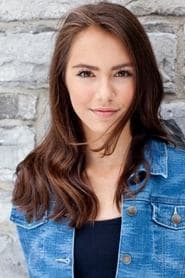 Alex Hook dans le rôle de Alexa