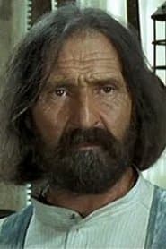 Osiride Pevarello dans le rôle de Man That Sings in Bar (uncredited)