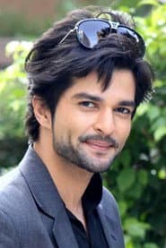 Raqesh Bapat as Amar Shah