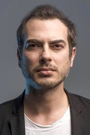 Harun Tekin dans le rôle de Self