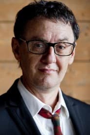 René Richard Cyr as Ministre de la Culture