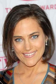 Amy Linker في دور Sherie Lee Fox
