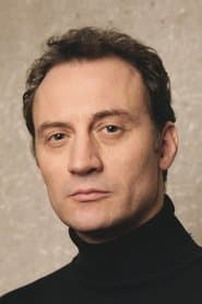 Анатолий Белый في دور Vyshynsky