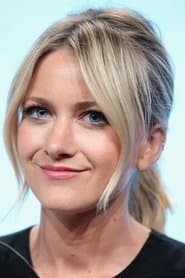 Meredith Hagner في دور Becca