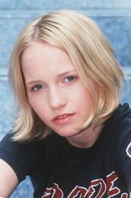 Julia Hummer as Marie