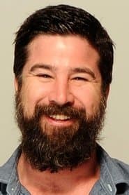 Vinny Curran dans le rôle de Chris Daniels