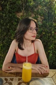 Ana Carolina de Angeli dans le rôle de Carol de Angeli