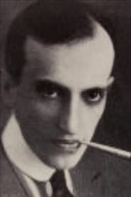 Alfredo Martinelli في دور Captain of the Barque