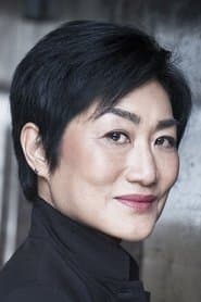 Jean Yoon في دور Dr. Madeline Richard