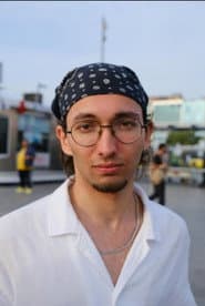 Efe Çetin في دور Victim