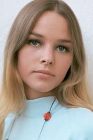 Michelle Phillips في دور Ann Carter