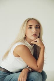 Kailey Anderson as Self (voice)