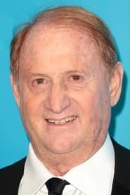 مايك ميدافوي في دور Mike Medavoy