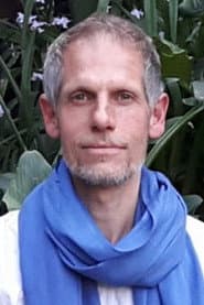 Noah Heney as Lee