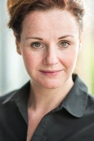 Sarah McCardie dans le rôle de Shona