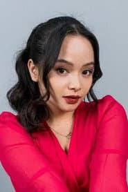Aulia Deas as Risa