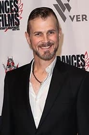 Tom Zembrod في دور Tom Mann