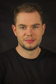 Adam Gradowski في دور Stefan 'Guzek' Guzkowski