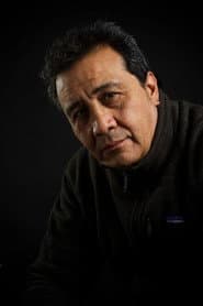 Alfonso Obregón في دور Gilberto (voice)