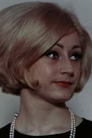 Joni Roberts dans le rôle de Eve Pringle / Sue Pringle