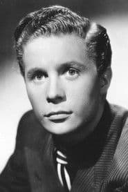 James Kenney في دور Abercrombie
