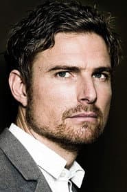 Leo Reisinger as Florian Wagner