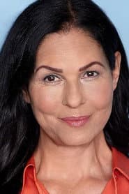 Cheryl De Luca في دور Mother