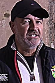 Marcus Hobley dans le rôle de Himself