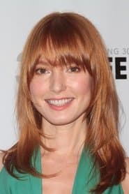Alicia Morton dans le rôle de Jennifer